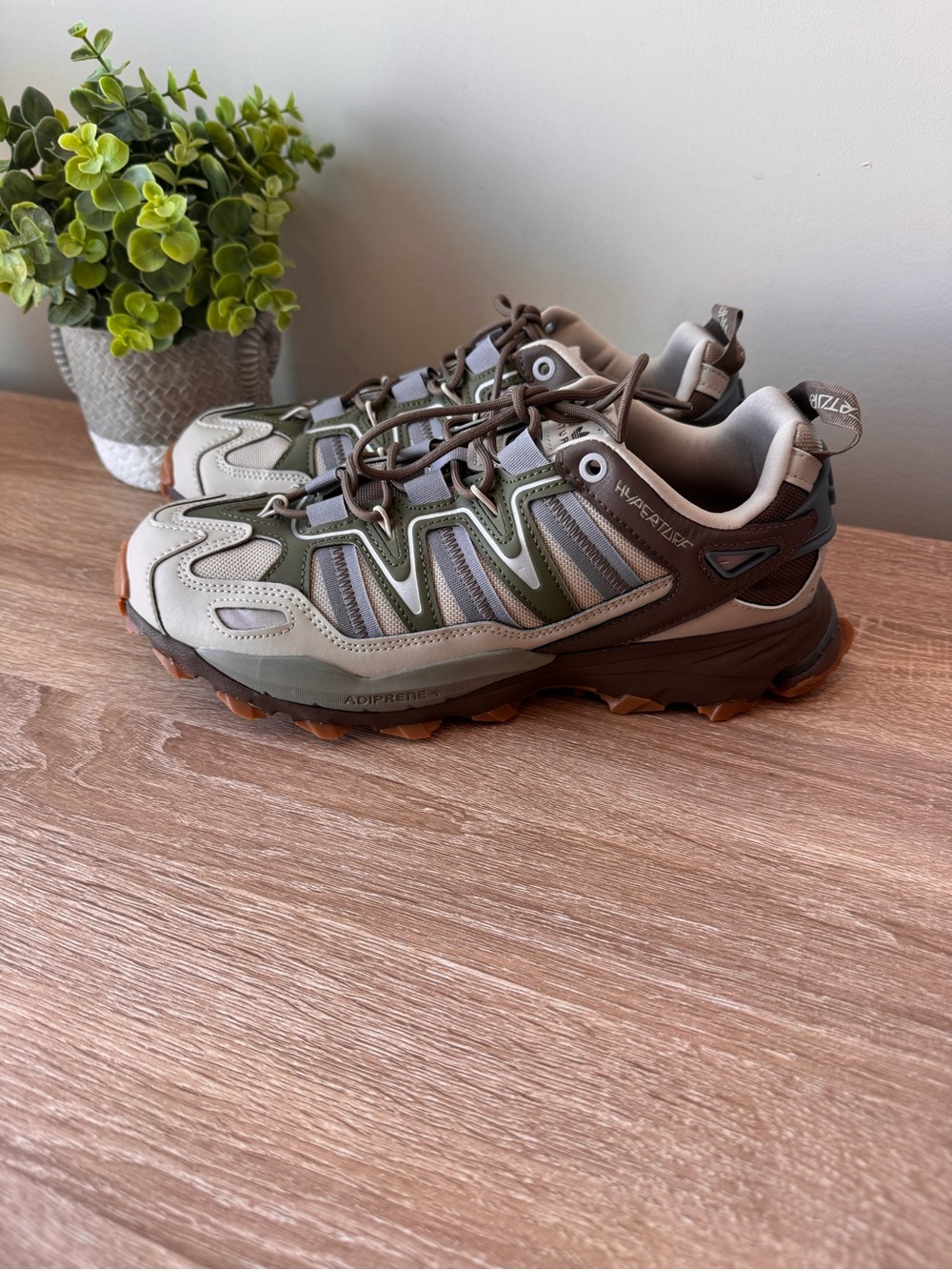 adidas Originals Hyperturf Adventure Olive Beige IE2105 Mens US 9 NWOT